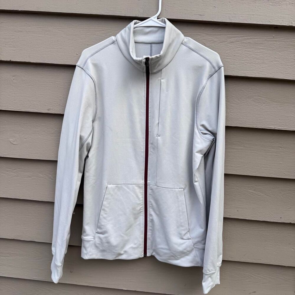Lululemon Men's White and Grey Jacket